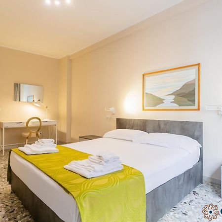 Piccinni Guesthouse By Apulia Accommodation บารี ภายนอก รูปภาพ